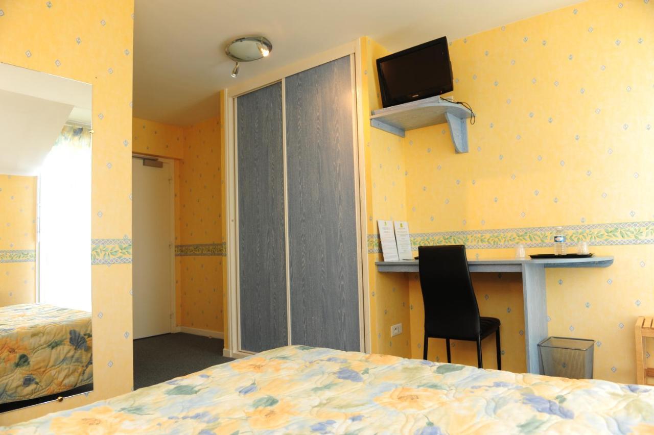 Logis Argonne Hotel Vouziers Exterior foto